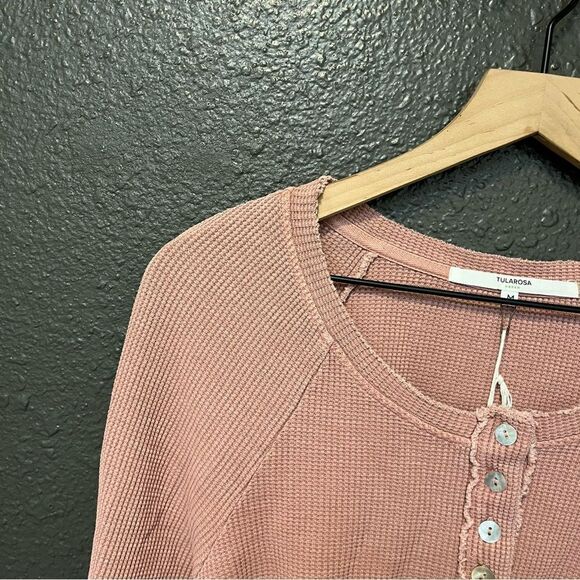Tularosa Revolve Green The Vista Henley in Rose Medium - Picture 7 of 13